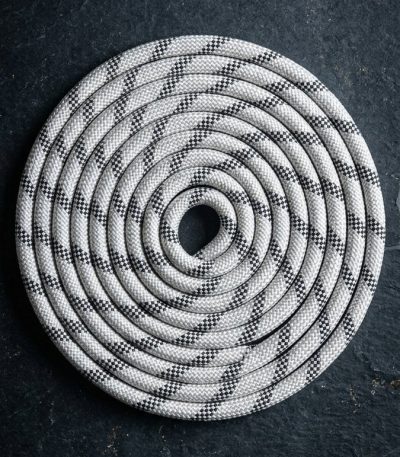 Yüzen örgülü halat üstten spiral görünüm